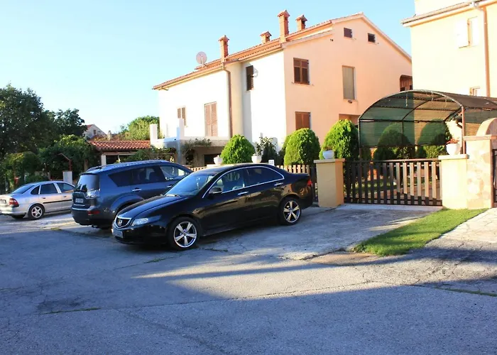 With A Parking Space Banjole, - 7242 Pola