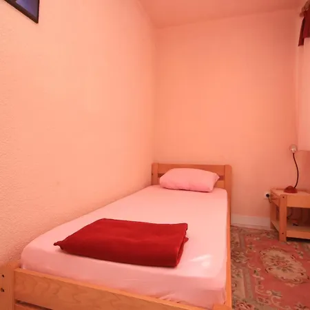 With A Parking Space Banjole, - 7242 Apartment *