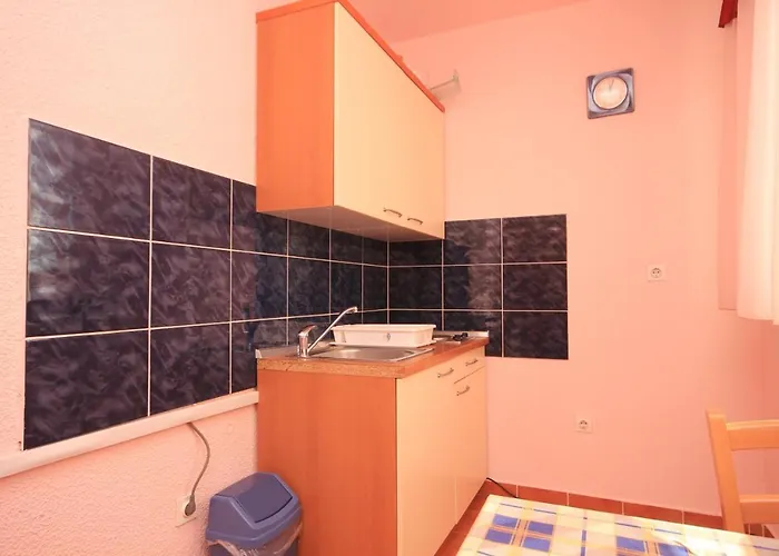 아파트 With A Parking Space Banjole, - 7242 *