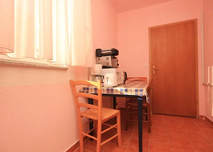 With A Parking Space Banjole, - 7242 아파트 *