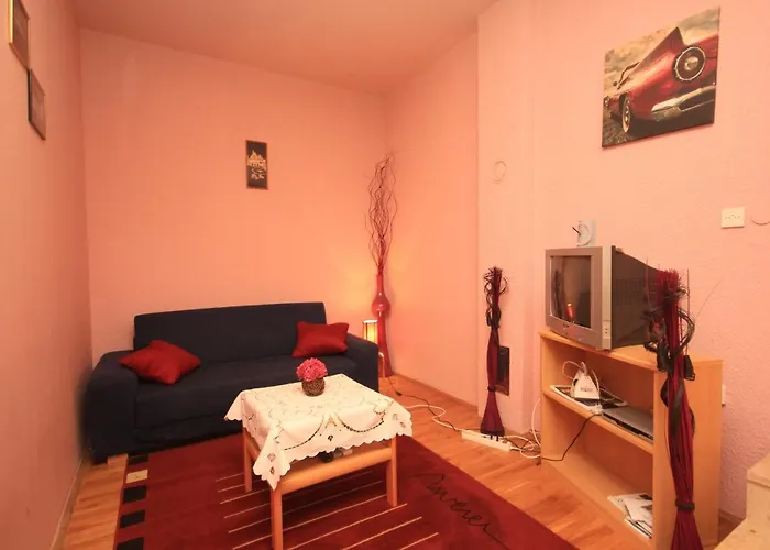 With A Parking Space Banjole, - 7242 아파트 풀라