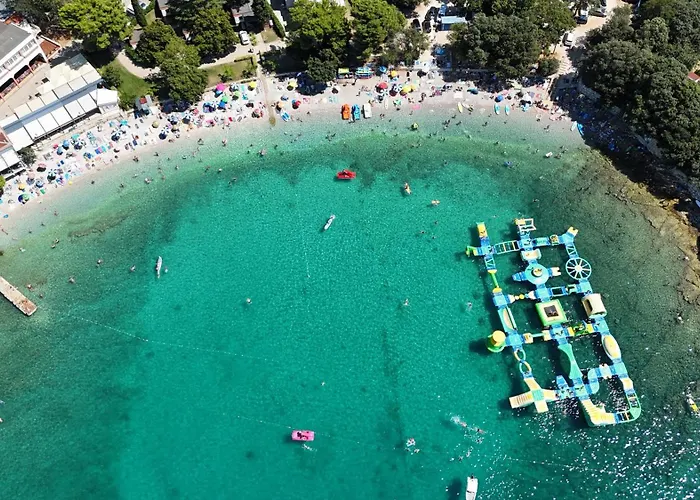 With A Parking Space Banjole, - 7242 * 풀라